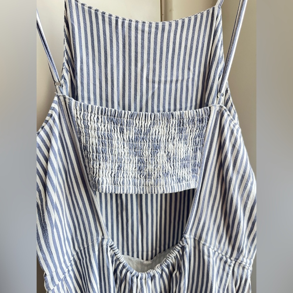 Abercrombie & Fitch Romper Size Medium - Picture 3 of 5